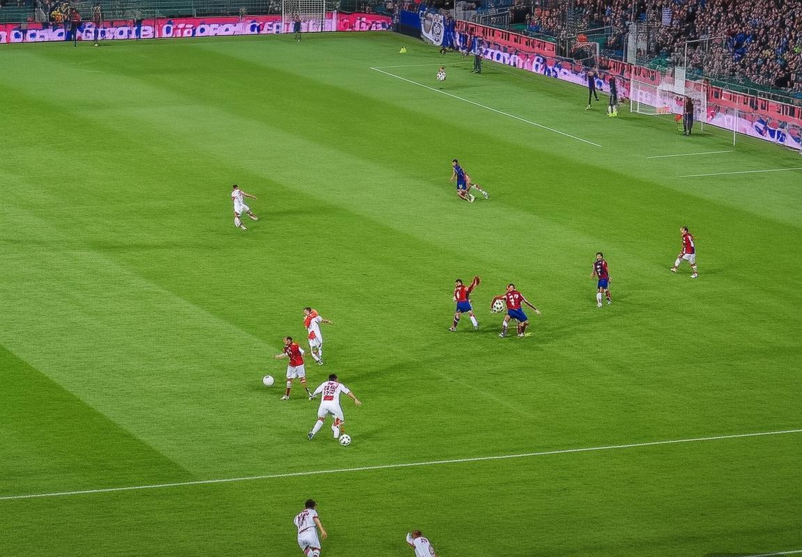 拜仁慕尼黑VS巴塞罗那：巅峰对决前瞻及分析(图3)